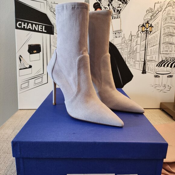 STUART WEITZMAN Women's Stuart 100 Stretch Bootie Cloud Suede Leather Sz 9.5B - Picture 1 of 6